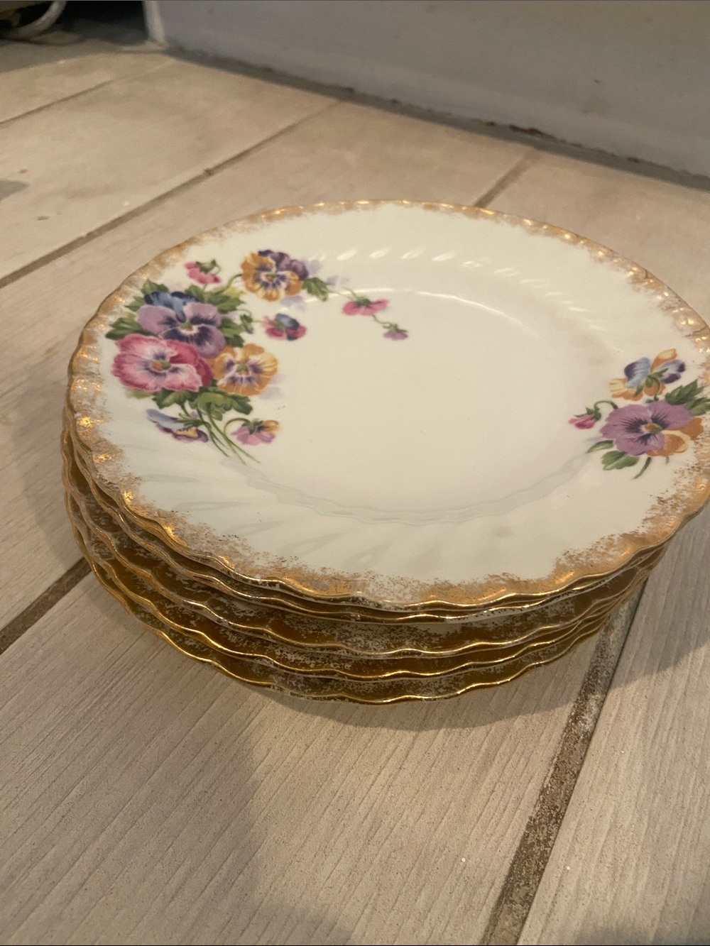 Porcelain Dessert Plates with Gold Trim and Floral Pansy Design - Set of 6